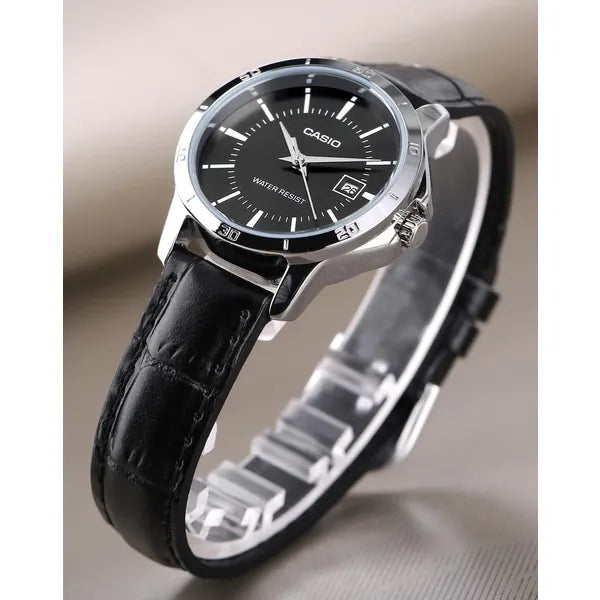 Casio női karóra LTP-V004L-1A, fekete számlap, bőr szíj, WR30