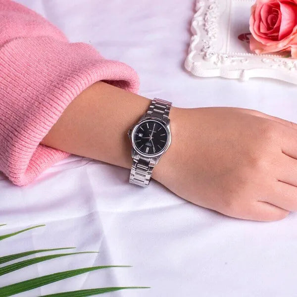 Casio LTP-1183A női karóra, fekete számlap, nemesacél ezüst, WR50, 28 mm