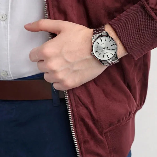 Casio MTP-1303D-7AV férfi karóra, 40 mm, acél tok és szíj, WR50, ezüst számlap