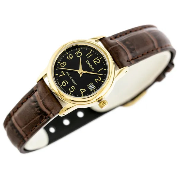Casio LTP-V002GL női analóg karóra, fekete számlap, barna bőrszíj, WR30