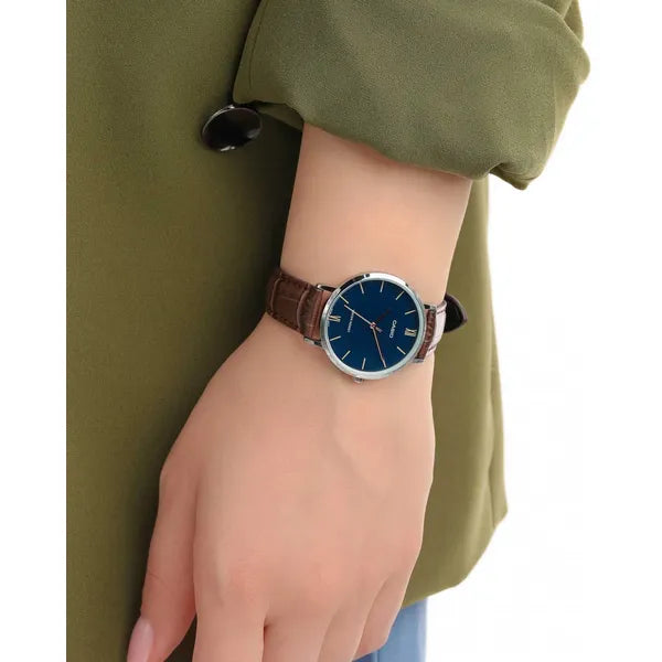 Casio női karóra, kvarc, 34mm, kék számlap, barna bőrszíj