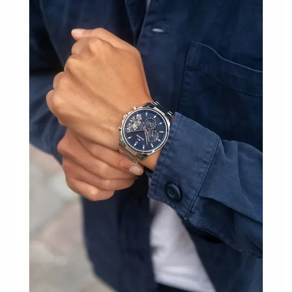 Tommy Hilfiger 1710448 férfi karóra, kék számlap, acél szíj, WR50