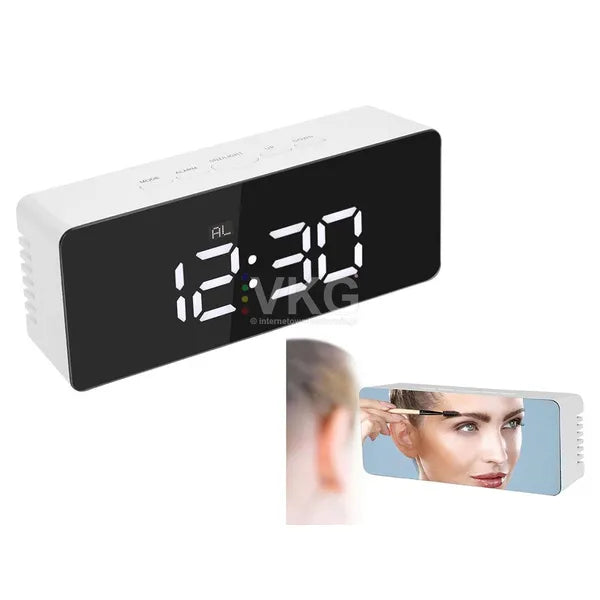 Fehér LED tükör kijelzős ébresztőóra hőmérővel, USB/AAA, 14 cm