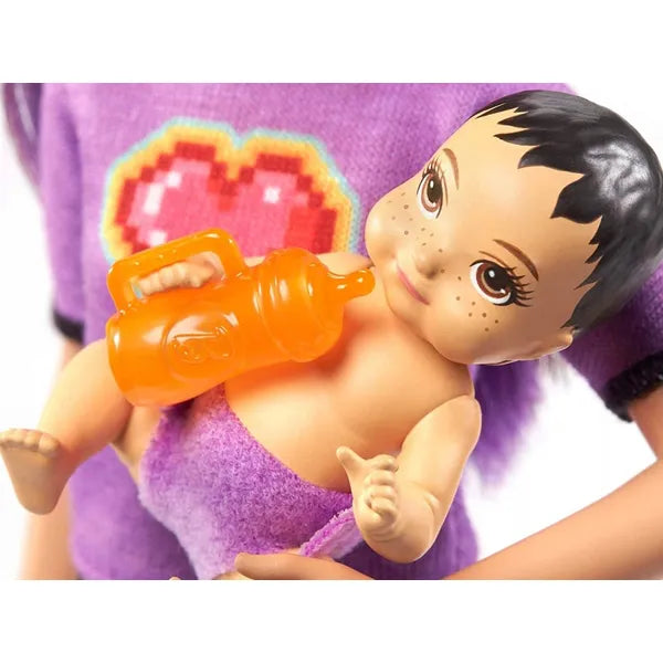 Barbie Skipper bébiszitter baba készlet kisbabával és kiegészítőkkel