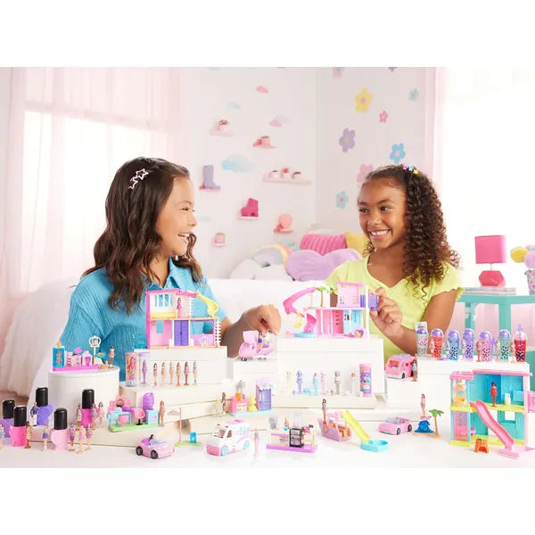 Mini BarbieLand liftes babaház medencével, meglepi babával és állatkával