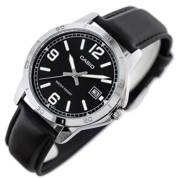 Casio MTP-V004L-1B férfi karóra, fekete számlap, bőr szíj, 42 mm