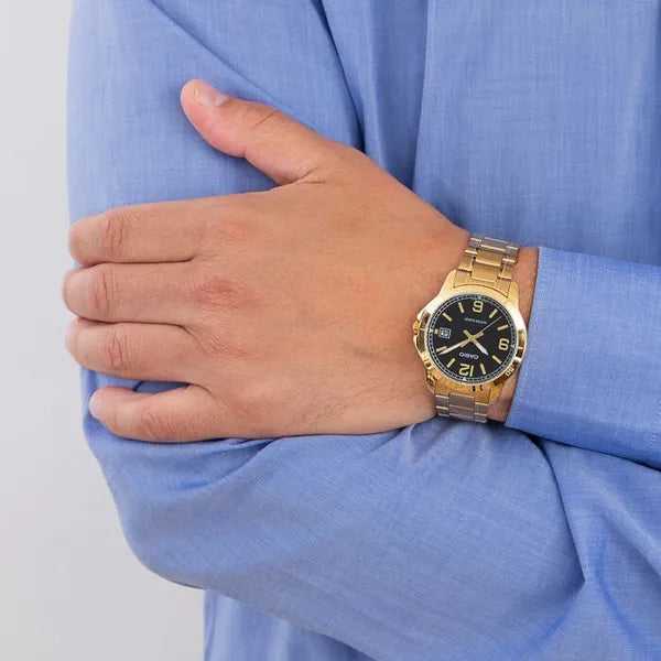 Casio MTP-V004G-1B férfi karóra, arany acél, fekete számlap, 42 mm