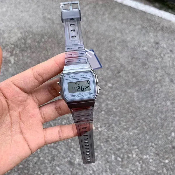 Casio F-91WS-8DF unisex retro digitális karóra, áttetsző szürke, 33 mm