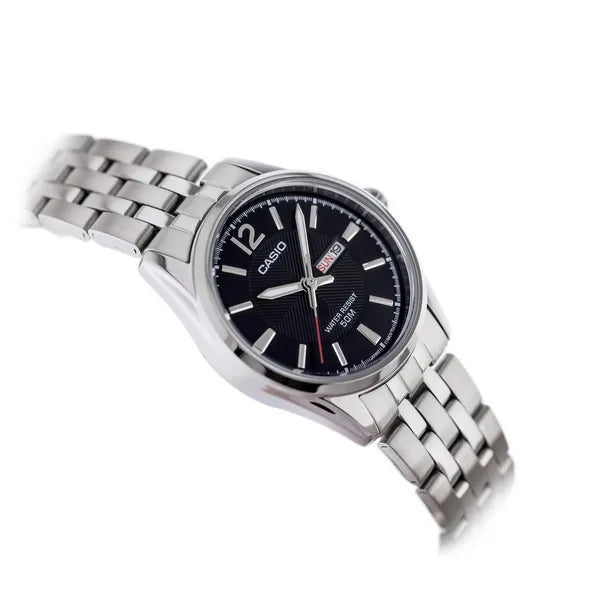 Casio LTP-1335D-1A női karóra, acél szíj, WR50, kvarc
