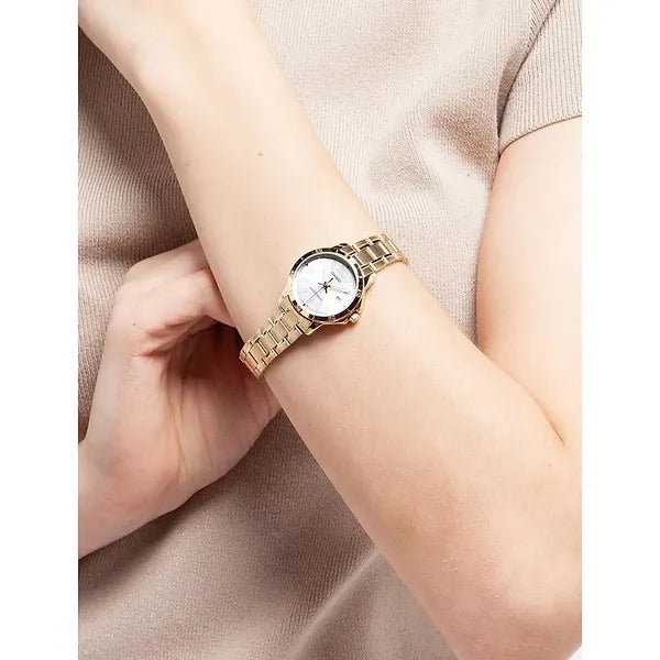 Casio női aranyszínű nemesacél karóra, ezüst számlap, dátum, 30 mm