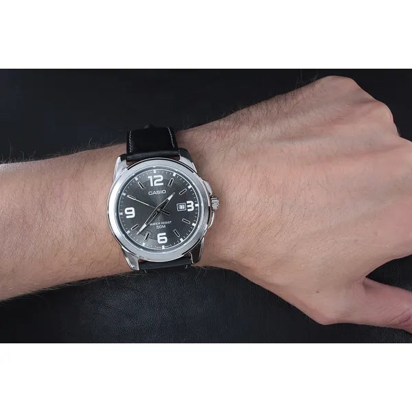 Casio Collection MTP-1314L-8A férfi karóra, bőrszíj, WR50, dátum