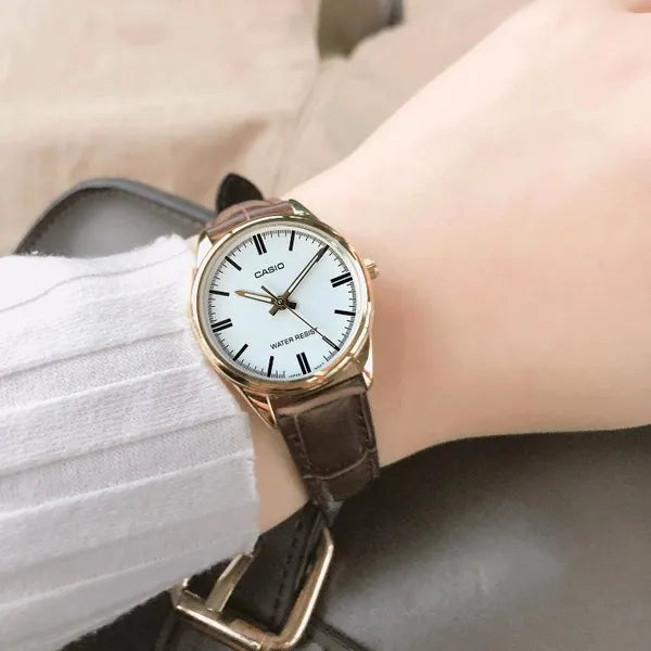 Casio LTP-V005GL-7A női karóra, kvarc, 28 mm, bőrszíj, WR30