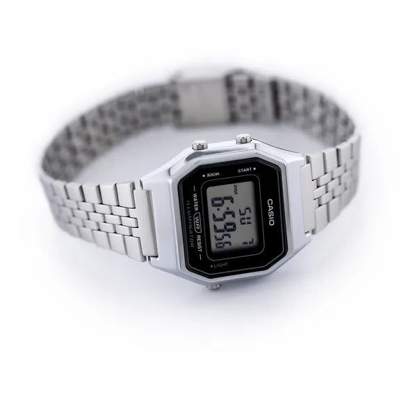 Casio Vintage LA680WA-1 női digitális karóra, acél szíj, WR30