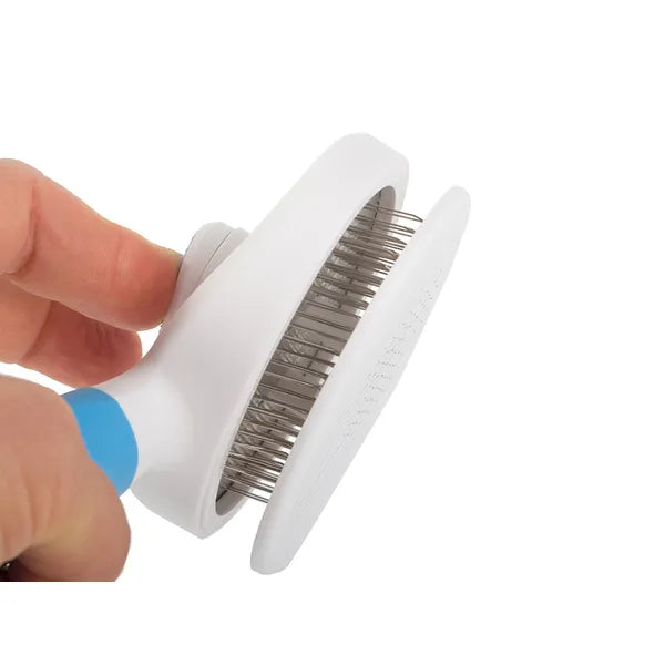 Öntisztító szőrkefe kutyáknak és macskáknak, ergonomikus nyéllel