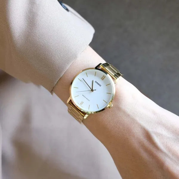 Casio LTP-VT01G-7B női karóra, arany acél szíj, 40 mm, WR30