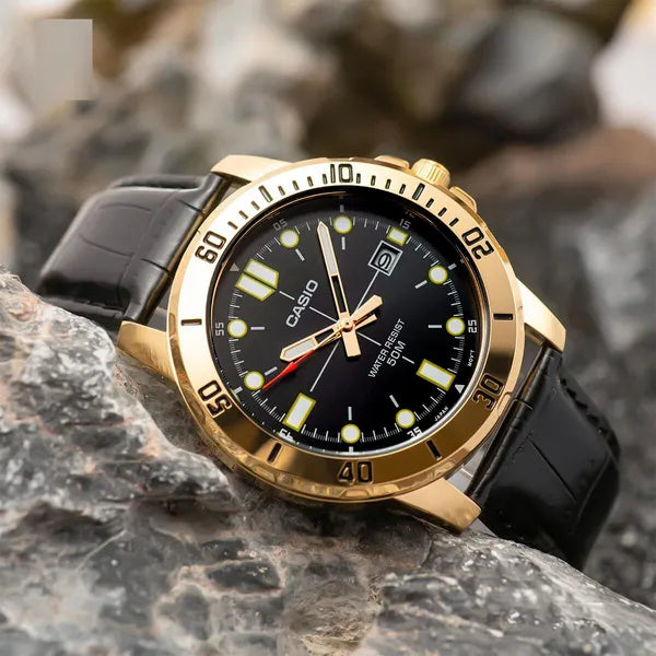 Casio férfi karóra MTP-VD01GL-1E arany tok, fekete bőrszíj WR50