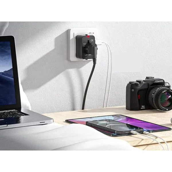 Univerzális hálózati adapter UK/USA/EU/AUS aljzathoz, 2× USB porttal