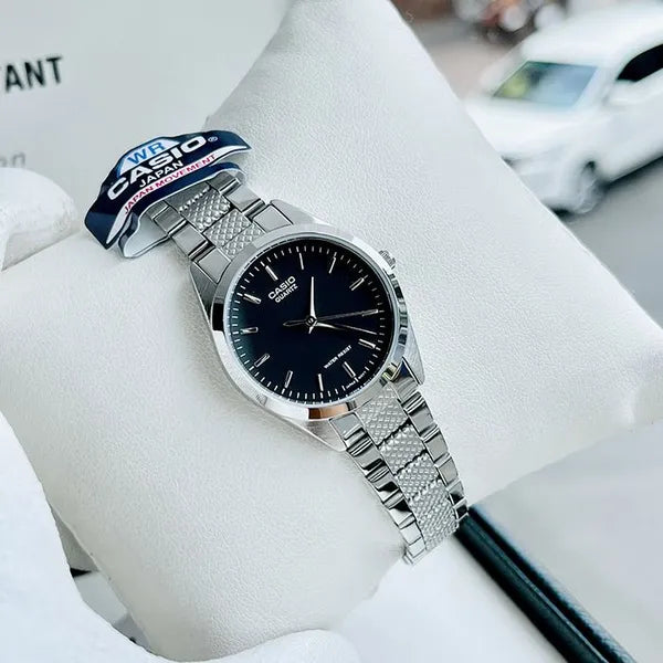 Casio női karóra LTP-1274D-1A, acél szíj, 32 mm, fekete számlap, WR30