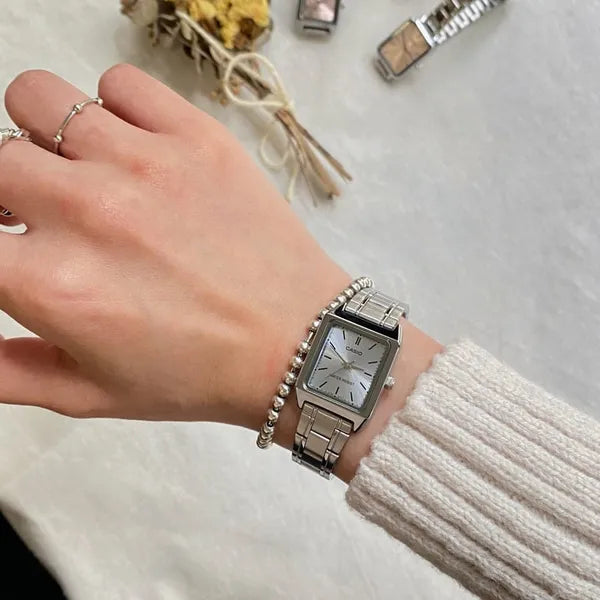 Casio LTP-V007D-2E női karóra, rozsdamentes acél, kék számlap