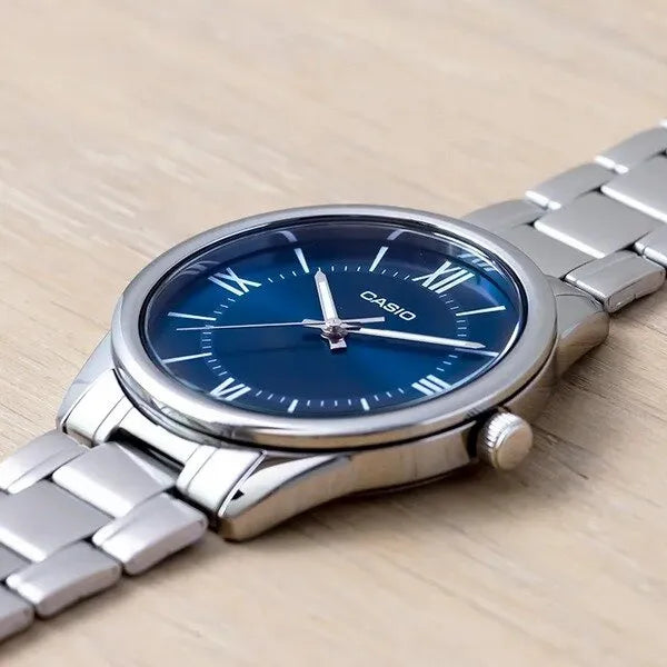Casio MTP-V005D-2B5 férfi karóra, rozsdamentes acél szíj, kék számlap, WR30