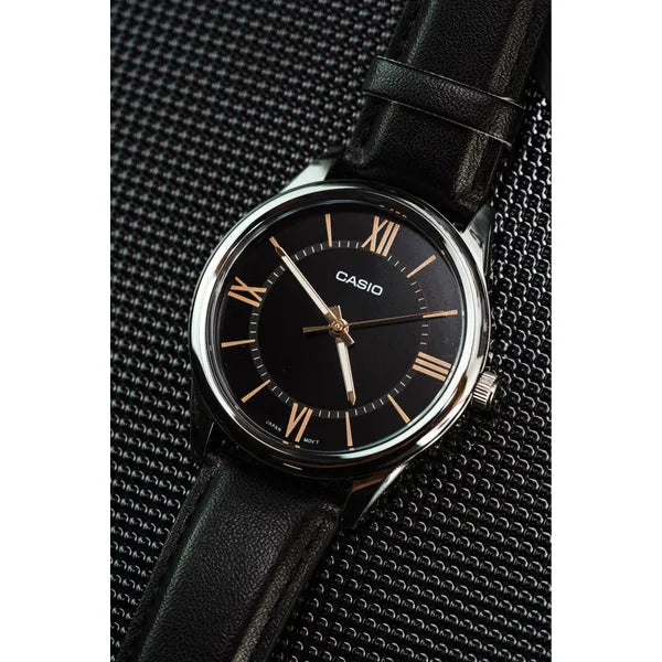 Casio MTP-V005L-1B5 férfi karóra, fekete számlap, bőrszíj, WR30