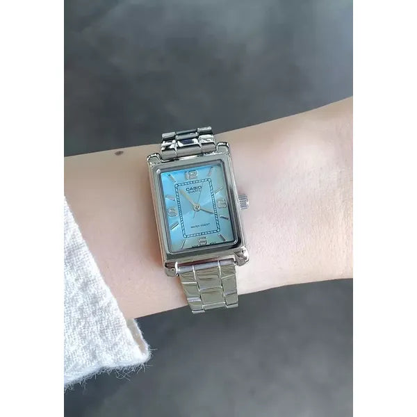 Casio LTP-1234DD-2A női karóra rozsdamentes acéllal, türkiz, téglalap