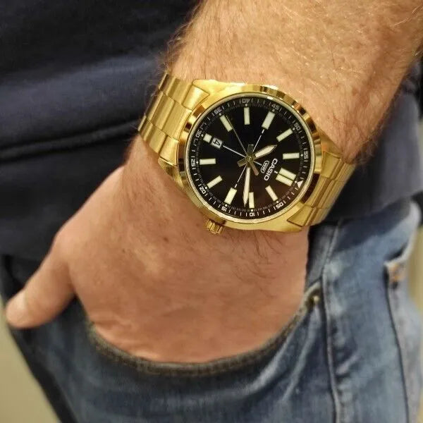 Casio MTP-VD02G-1E férfi karóra, aranyszínű acél, fekete számlap, 41 mm