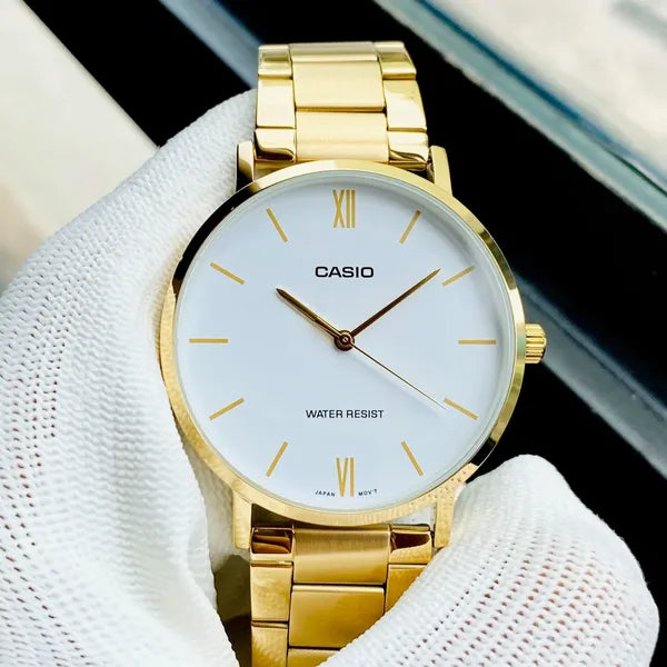 Casio MTP-VT01G-7B férfi karóra arany acél tok és szíj, 40 mm, WR30
