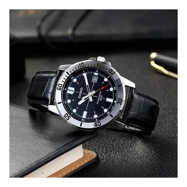 Casio MTP-VD01L-1EV férfi karóra, acél tok, fekete számlap, bőr szíj, WR50