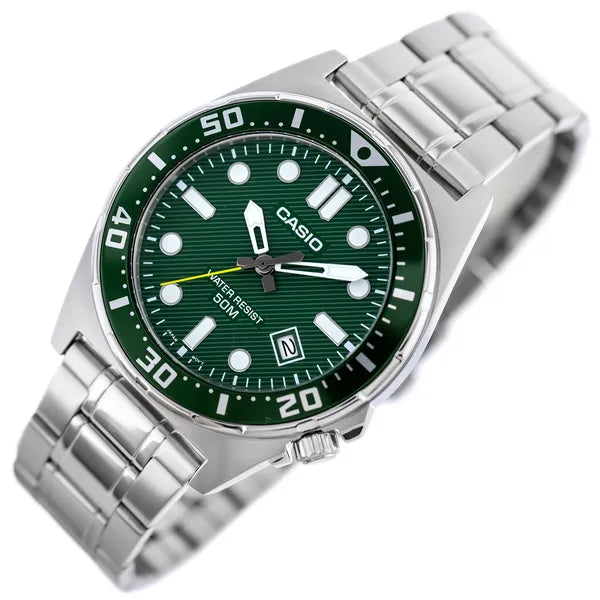 Casio MTD-135D-3A férfi karóra, zöld számlap, acél szíj, 44 mm, WR50