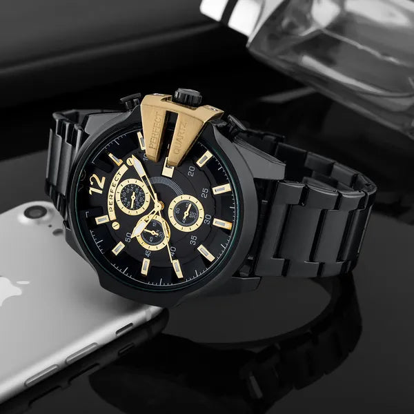 Férfi kronográf karóra, fekete-arany, kvarc, acél szíj, 53 mm
