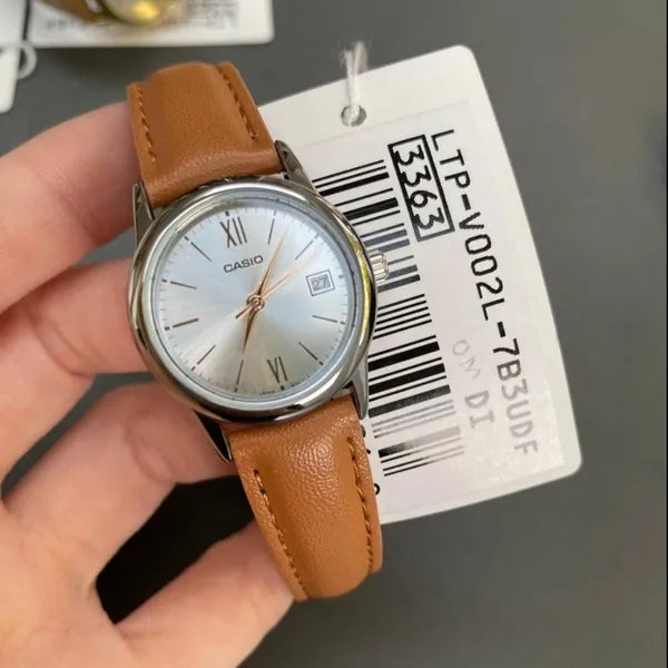 Casio LTP-V002L-7B3UDF női karóra, barna bőrszíj, ezüst 25 mm