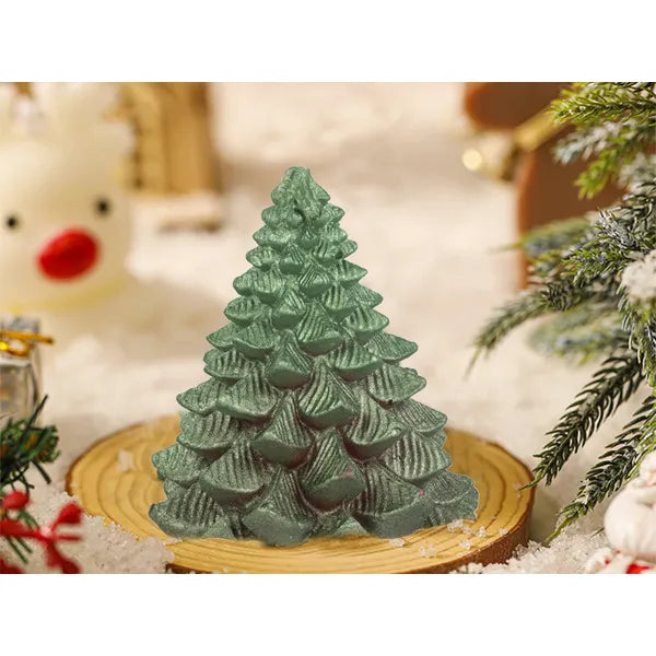 Karácsonyfa-alakú dekor gyertya 8 cm, 6 órás égésidő, vegyes színek