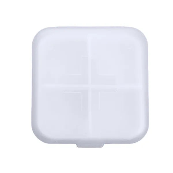 Zsebméretű gyógyszer- és vitaminadagoló doboz 4 rekesszel, fehér