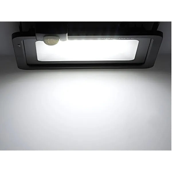 Kültéri LED reflektor 30 W, 6000 K hideg fény, IP66 fém ház