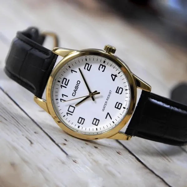 Casio MTP-V001GL-7B férfi karóra – arany tok, fekete bőrszíj, 38 mm