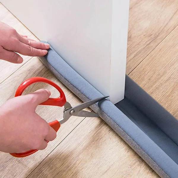 Ajtó alatti huzatgátló tömítés, fekete, 92 cm, max 4,7 cm ajtóhoz
