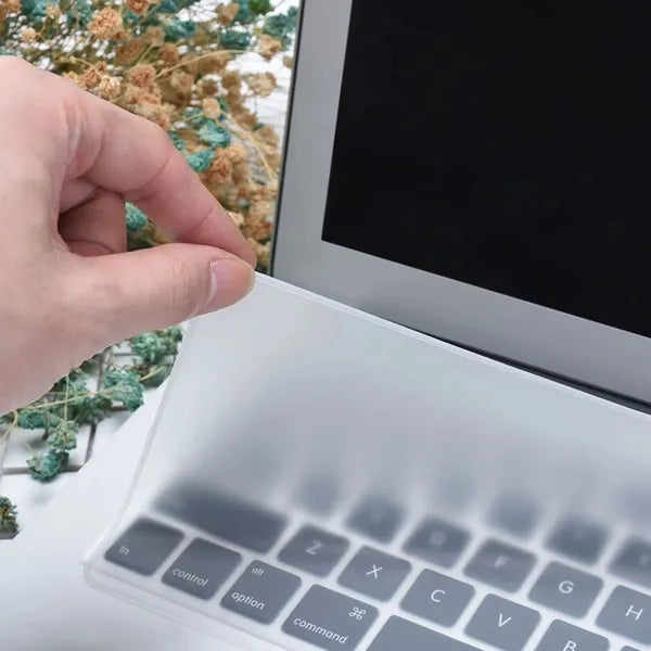 Szilikon átlátszó billentyűzetvédő fólia laptophoz 11,6″