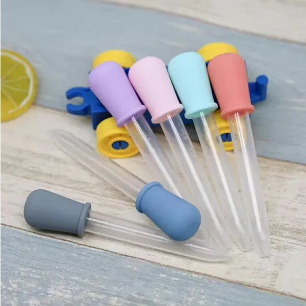 5 ml pipetta gumipumpával, miliméteres skálával