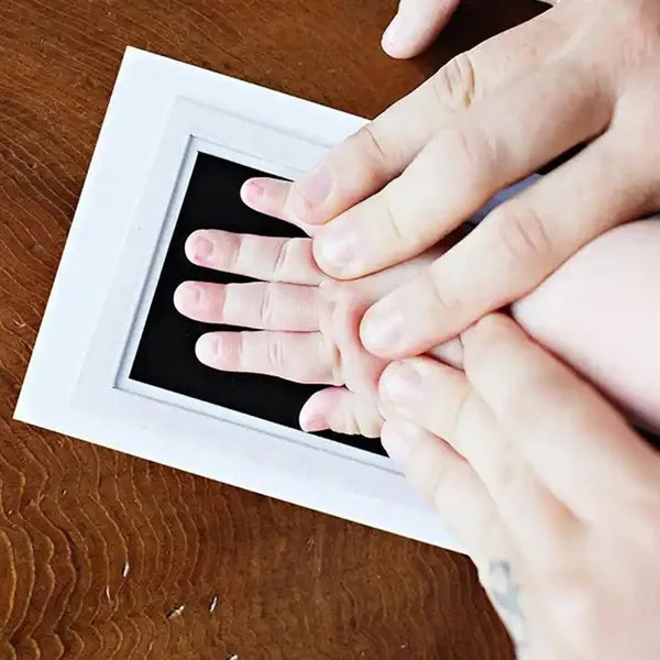 Da83 Baba kezének vagy lábának lenyomat készlet 10x15,3 cm fekete