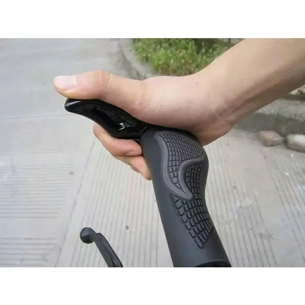 Ergonomikus kerékpár kormánymarkolat alumínium szarvval, 22 mm, fekete
