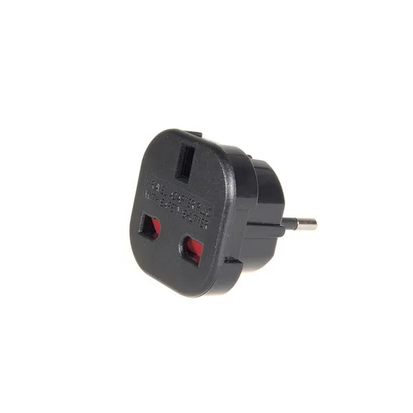 Fekete földelt UK-EU hálózati adapter, 240 V 10-16 A, gyermekvédelemmel