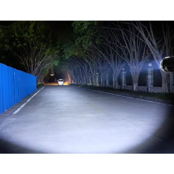 Maclean Energy USB tölthető Cree LED kerékpár lámpa, 800 lumen, IPX5
