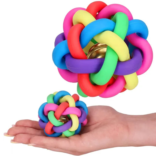Színes gumilabda macskáknak csengővel, 7 cm