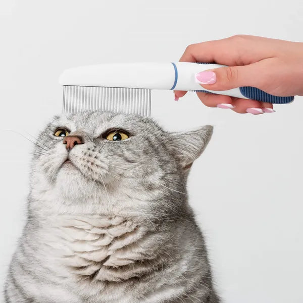 Kék-fehér, rozsdamentes acél fogú szőrkefés fésű kutyáknak és macskáknak, 22,5 cm
