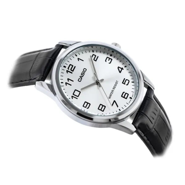 Casio MTP-V001L-7B férfi kvarc karóra bőr szíjjal, ezüst számlap, 38 mm, WR30