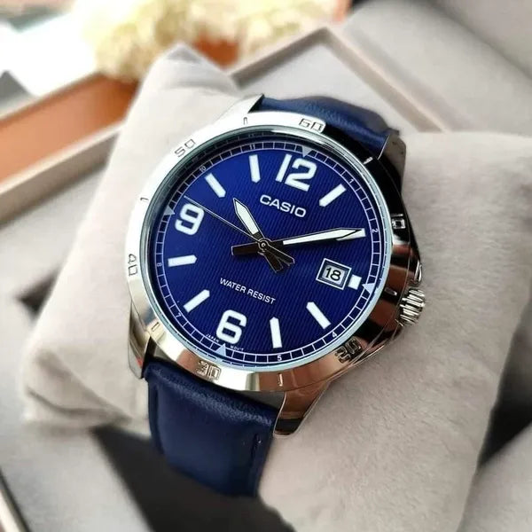 Casio MTP-V004L férfi karóra, kék számlap/bőrszíj, kvarc, dátum, WR30