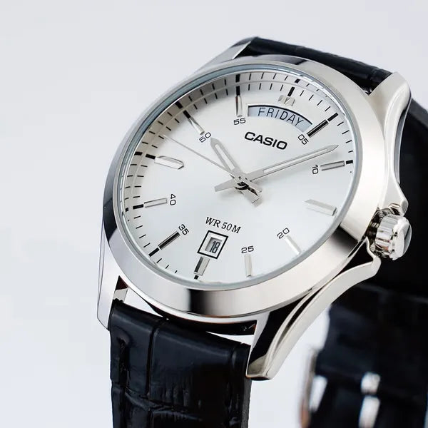 Casio MTP-1370L-7AVDF férfi karóra, bőrszíj, ezüst számlap, WR50