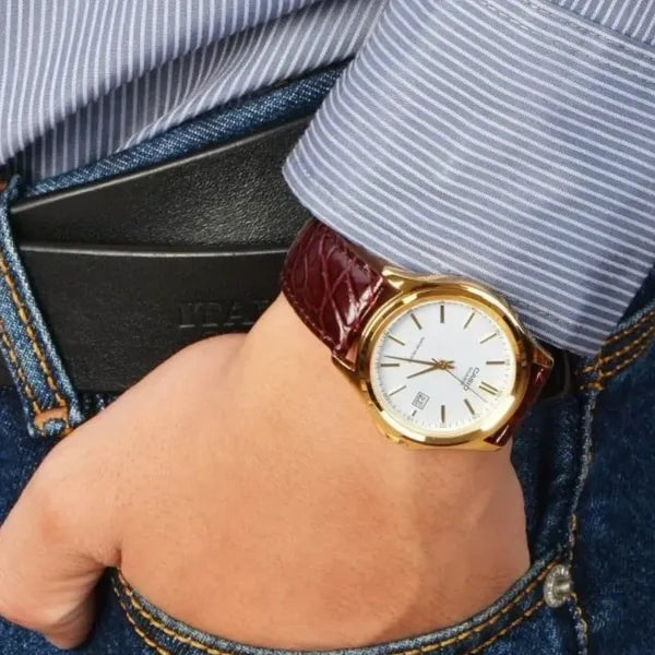 Casio MTP-1183Q-7ADF férfi kvarc karóra, arany 38 mm tok, barna bőrszíj