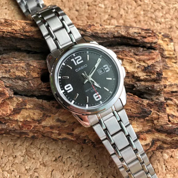 Casio női karóra LTP-1314D-1AVDF acél, fekete számlap, WR50